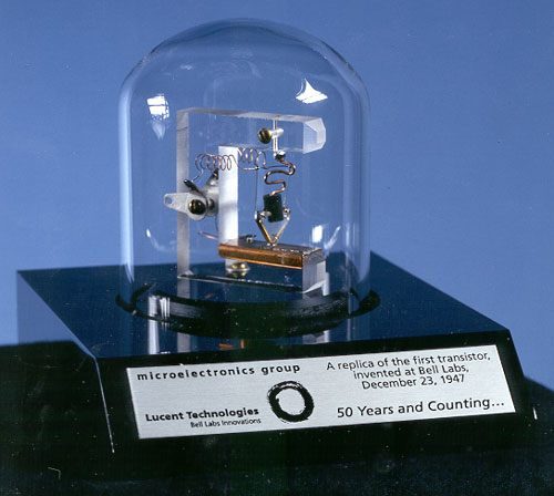 Replica of the first transistor under a glass dome
