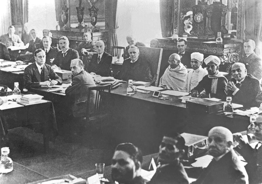 Gandhi with delegates at a Round Table Conference committee meeting in London, 1931