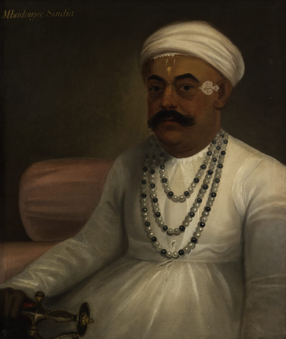 ਚਿੱਟੇ ਚੋਗੇ ਅਤੇ ਲਾਲ ਪੱਗ ਵਿੱਚ ਮਹਾਦਜੀ ਸਿੰਧੀਆ ਦੀ ਪੇਂਟਿੰਗ