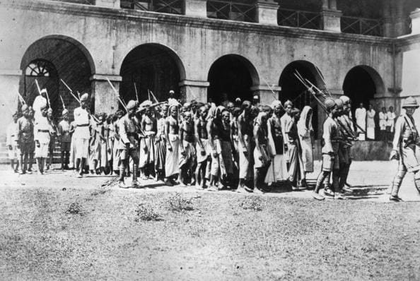 ਕਾਲੀਕਟ ਵਿੱਚ ਮੋਪਲਾ ਕੈਦੀਆਂ ਦੀ ਬਲੈਕ ਐਂਡ ਵ੍ਹਾਈਟ ਅਖ਼ਬਾਰੀ ਫ਼ੋਟੋ