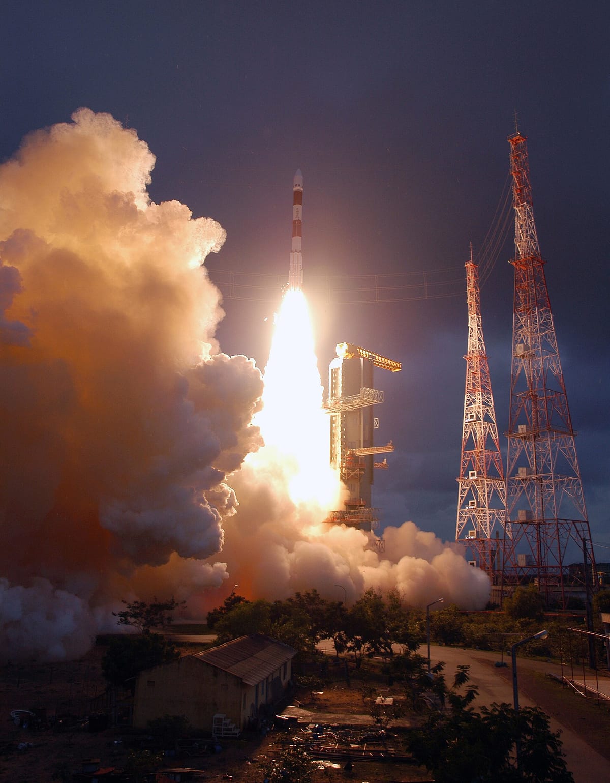 A PSLV rocket lifting off from Sriharikota